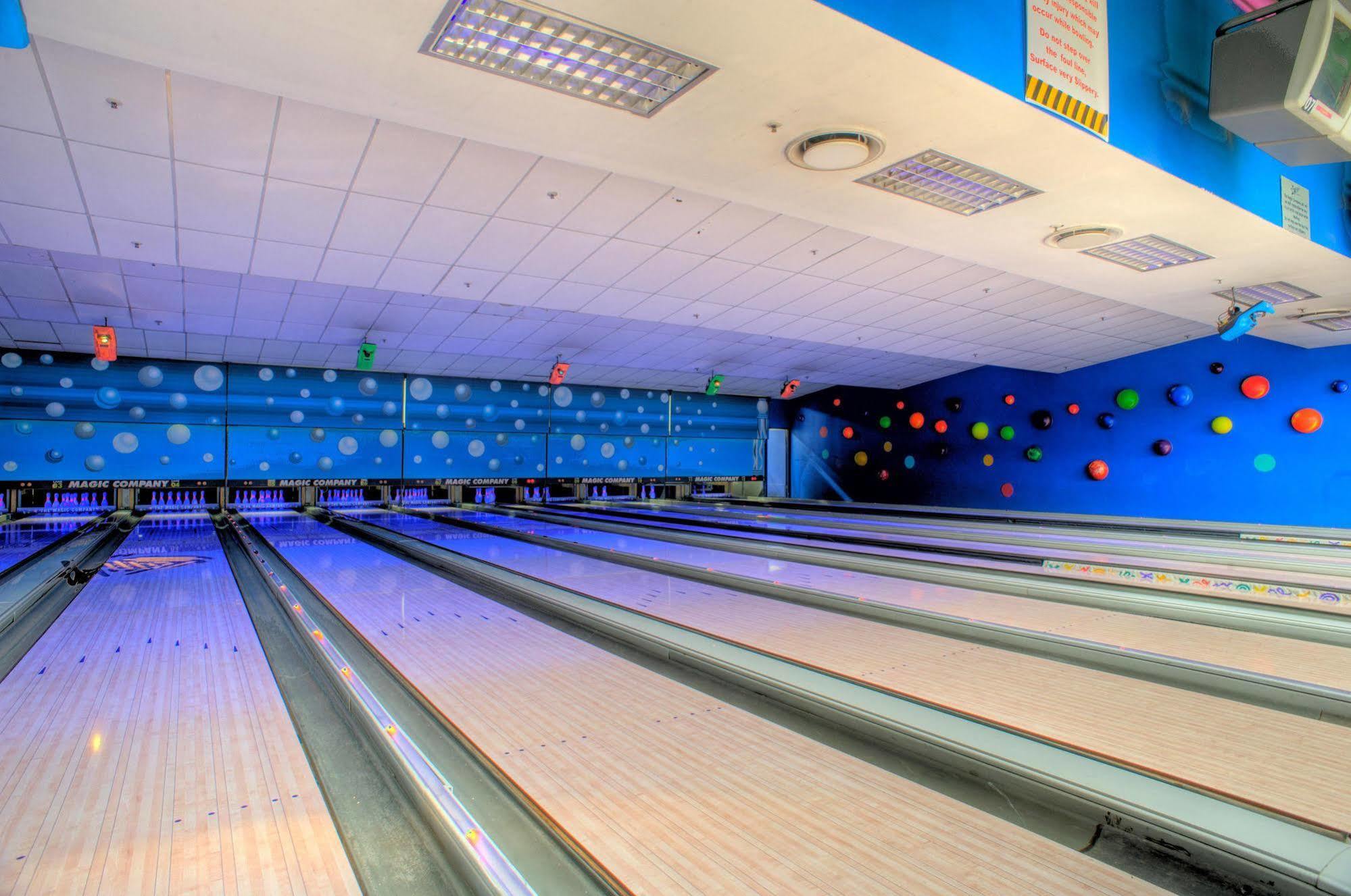 Carnival Club Hotel Johannesburg Bagian luar foto